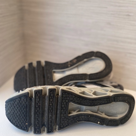 Men’s sneakers - Picture 3 of 3